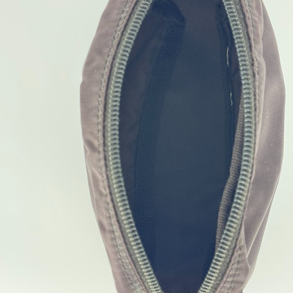 PRADA Small Re-Nylon Pouch - Picture 6 of 7